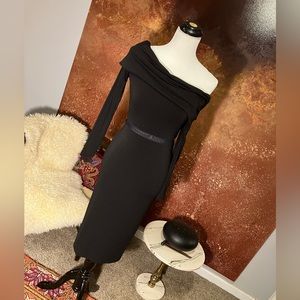 Gorgeous Alice+Olivia Black Long Sleeved Off-The-Shoulder /Draped Shoulder Dress